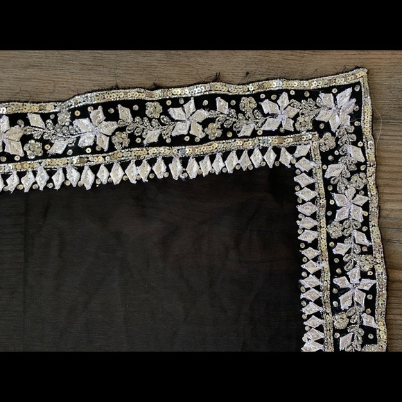 Scarf - Picture 6 of 8